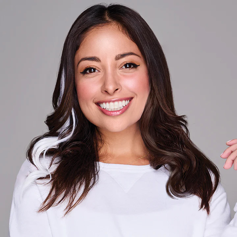 Wavy Clip In Color White (SKU 14208386116) Wavy Clip In Color White (SKU 14208386116)